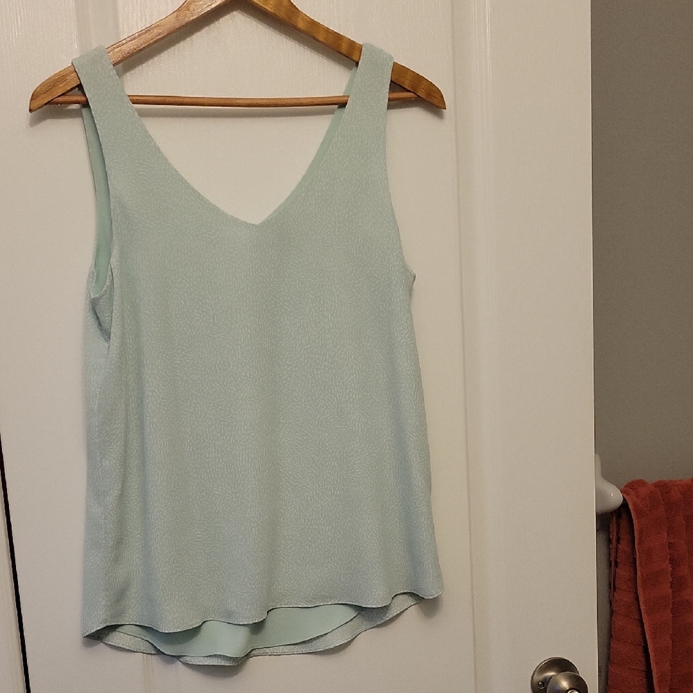 RW&CO. Green Sleeveless Relaxed Tank Top